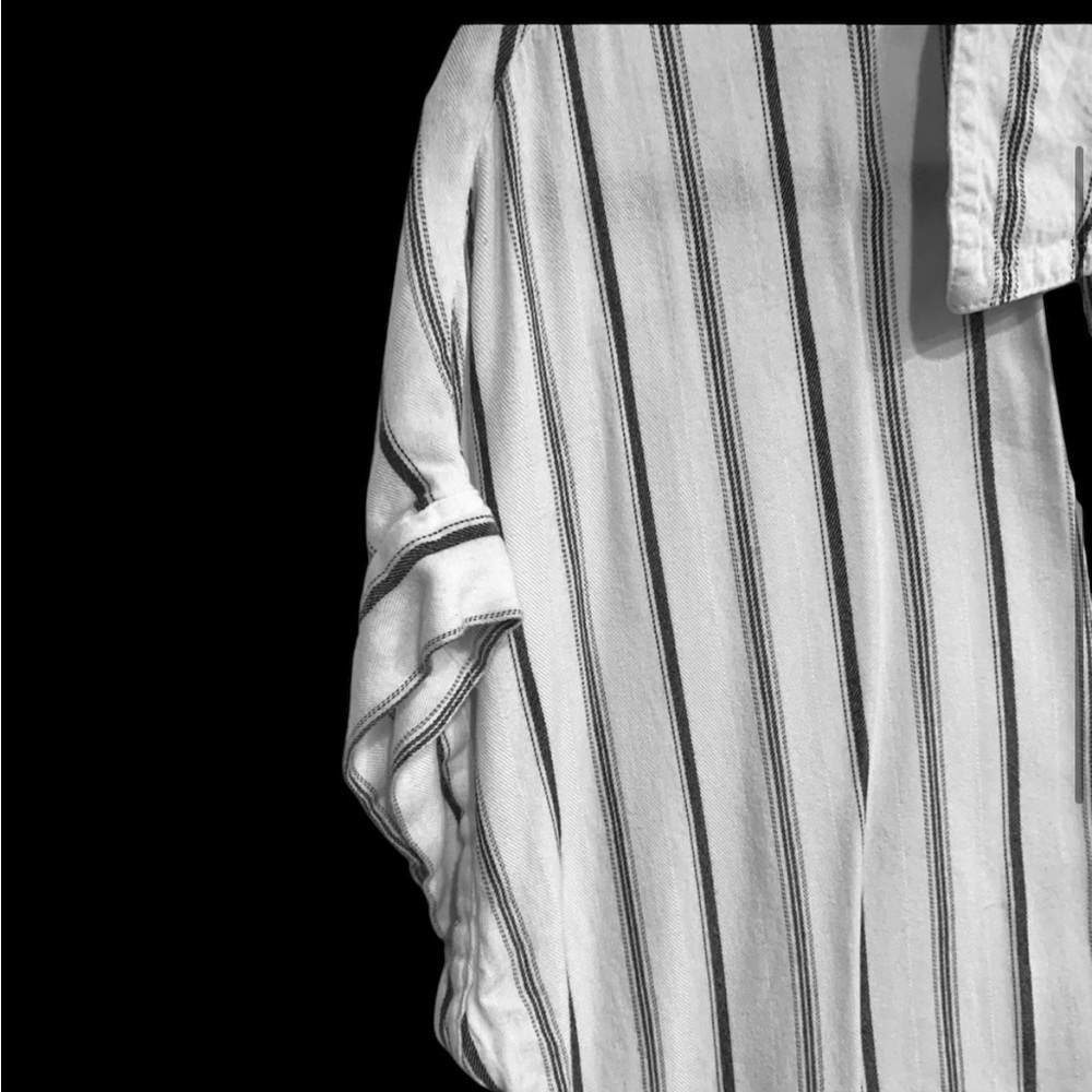 A.N.A. Black and White Short-sleeve Button Down Blouse size Large - Picture 2 of 4